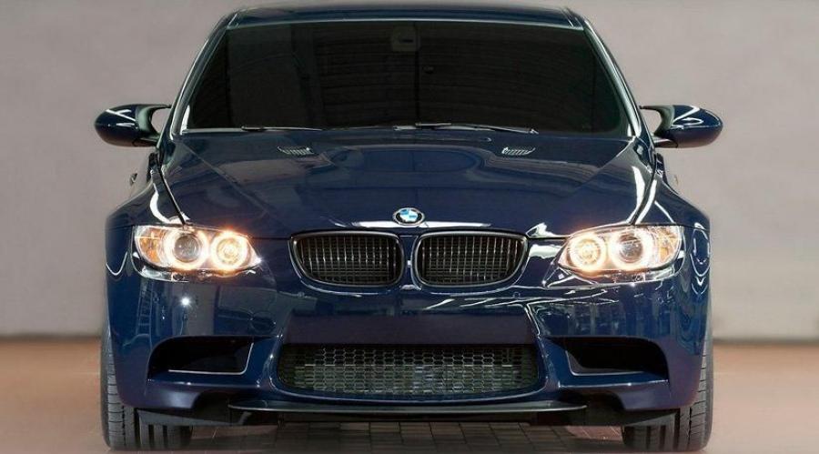  BMW M3 GTS Sedan Concept 2011 года  (фото 3 из 5)